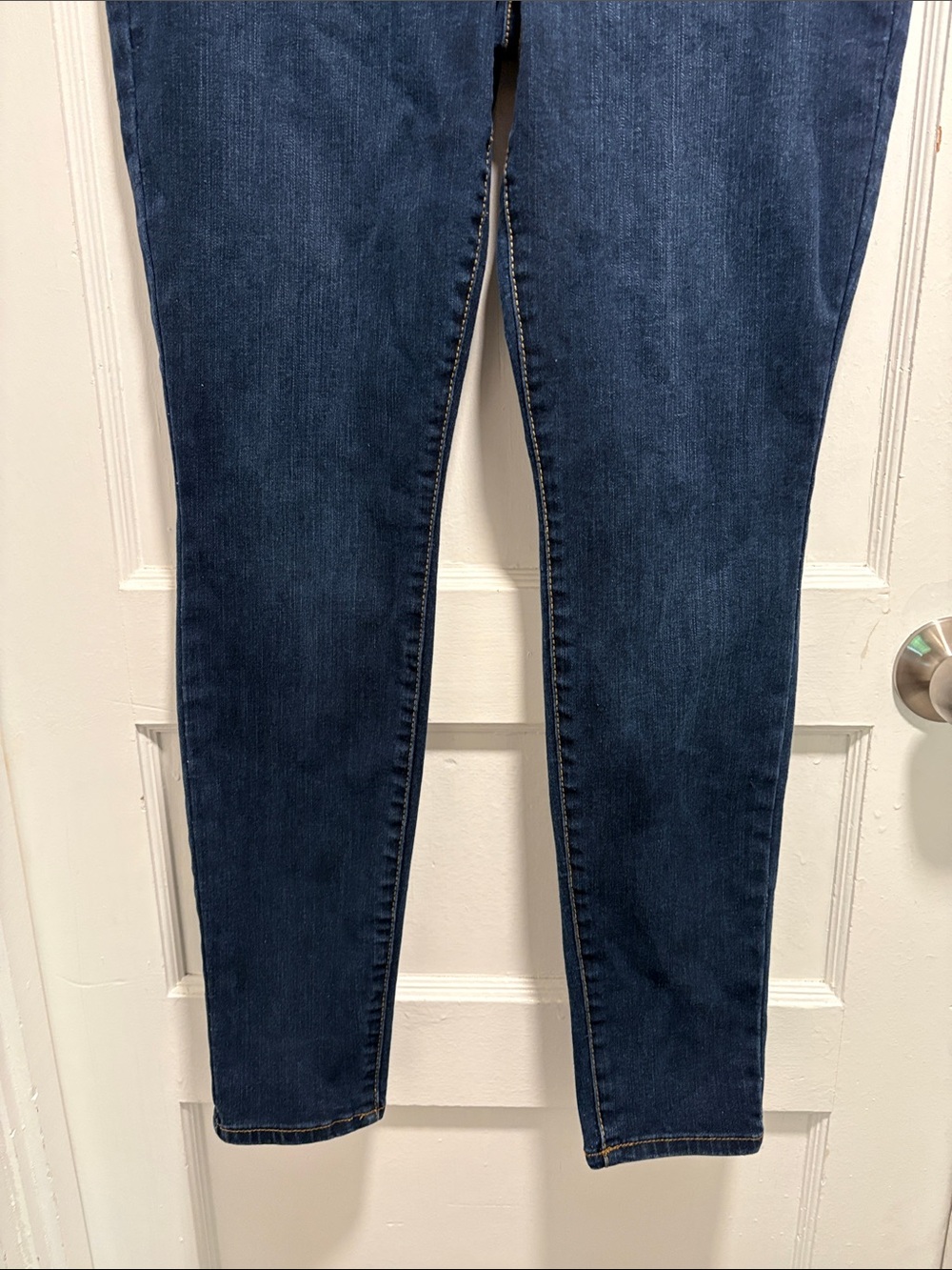 Jordache Skinny Jeans - Picture 3 of 14